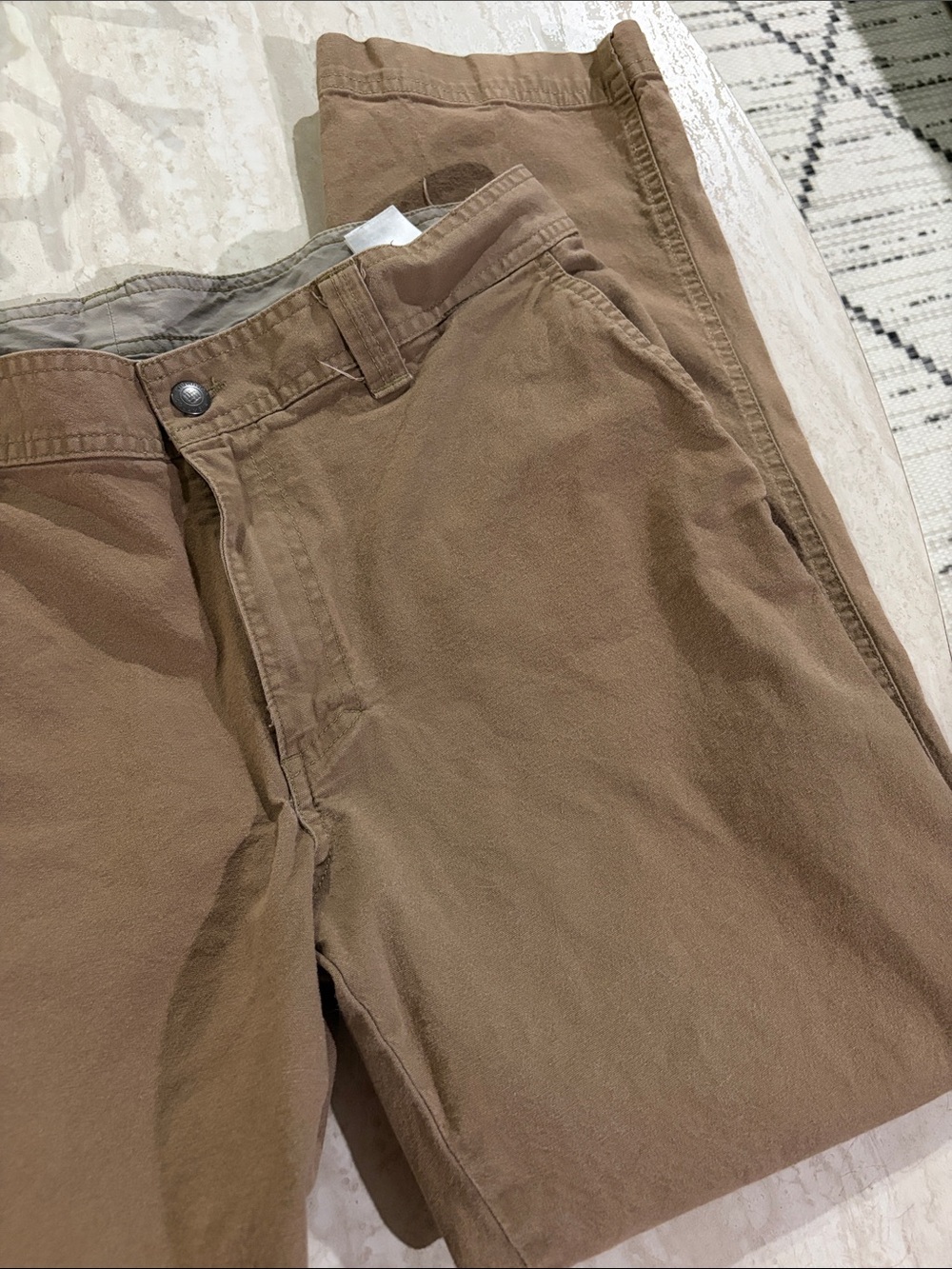 Columbia Men's Tan Chino Pants